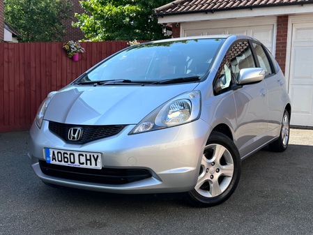 HONDA JAZZ I-VTEC ES